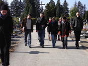 Stadtrundgang durch Berent / Kościerzyna, hier auf dem katholischen Friedhof, Bild J. Venuß