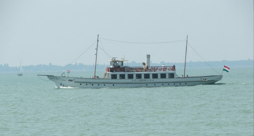 Alter Feriendampfer auf dem Balaton