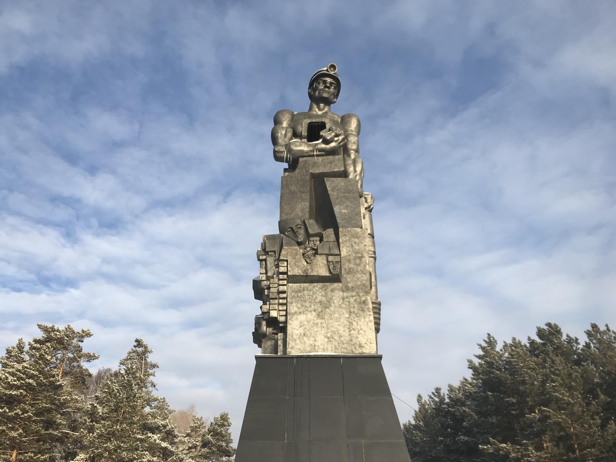 3_Monument for the Dead Miners in Kemerovo