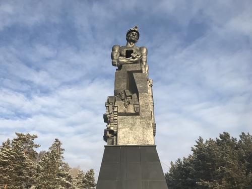Denkmal für die verstorbenen Bergbauarbeiter in Kemerovo