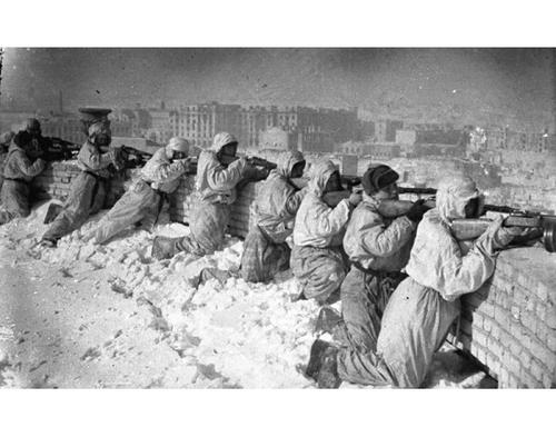 Russland, Kesselschlacht Stalingrad  ADN-ZB/Archiv/ II. Weltkrieg 1939-45 Die Stalingrader Schlacht begann im Juli 1942.