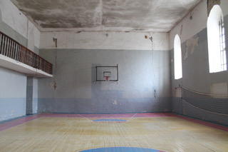 Sporthalle, ehemals evangelische Kirche